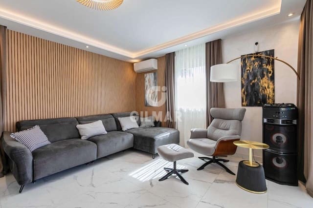 3 makuuhuone Huvila myytävänä paikassa Amarilla Golf, San Miguel de Abona mukana uima-altaan - 690 000 € (Ref: 9553050)