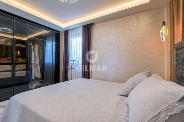 3 makuuhuone Huvila myytävänä paikassa Amarilla Golf, San Miguel de Abona mukana uima-altaan - 690 000 € (Ref: 9553050)