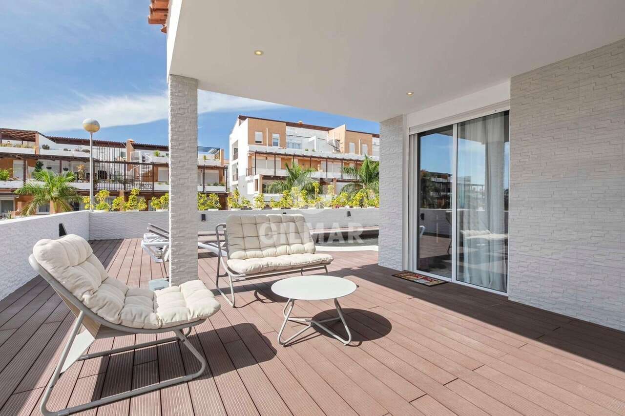 3 makuuhuone Huvila myytävänä paikassa Amarilla Golf mukana uima-altaan - 690 000 € (Ref: 9553050)