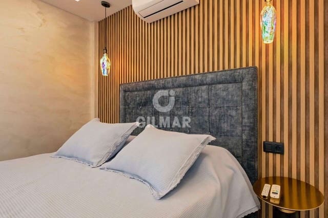 3 makuuhuone Huvila myytävänä paikassa Amarilla Golf, San Miguel de Abona mukana uima-altaan - 690 000 € (Ref: 9553050)