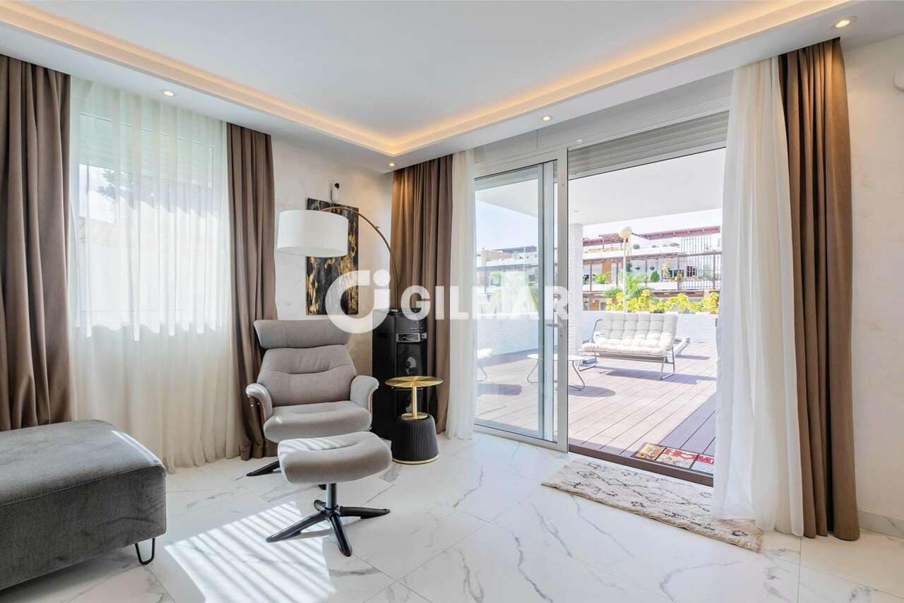3 bedroom Villa for sale in Amarilla Golf with pool garage - € 685,000 (Ref: 9553050)