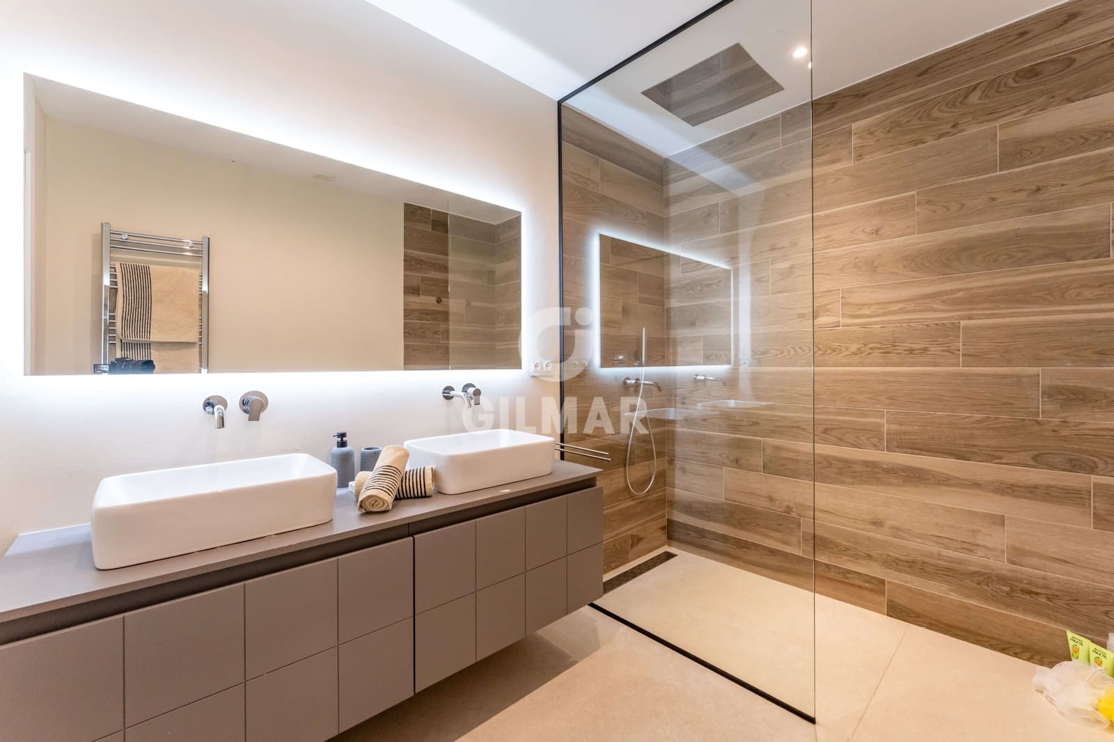 3 soveværelse Lejlighed til salg i New Golden Mile med swimmingpool - € 4.000.000 (Ref: 9554378)