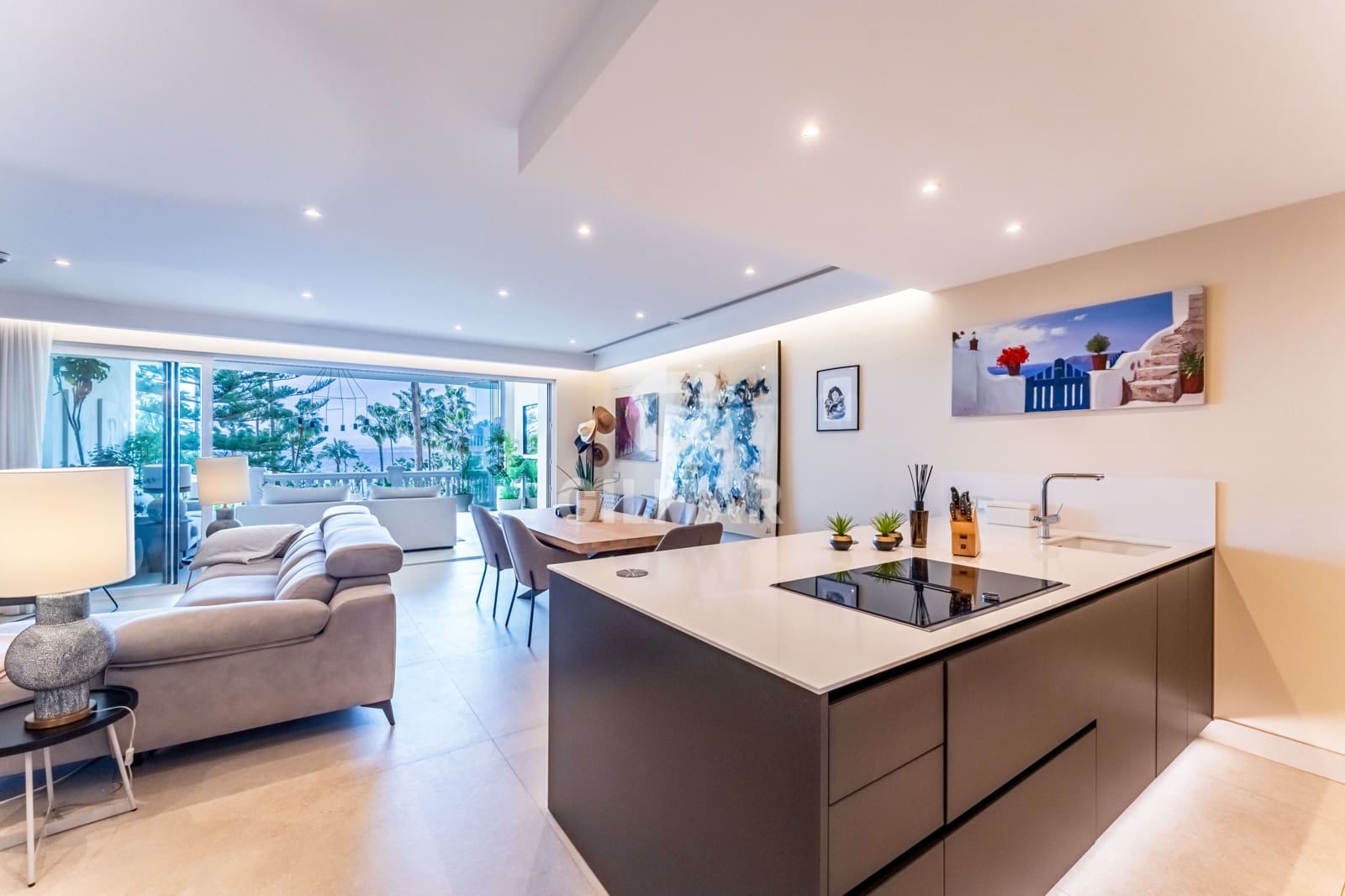 3 soveværelse Lejlighed til salg i New Golden Mile med swimmingpool - € 4.000.000 (Ref: 9554378)