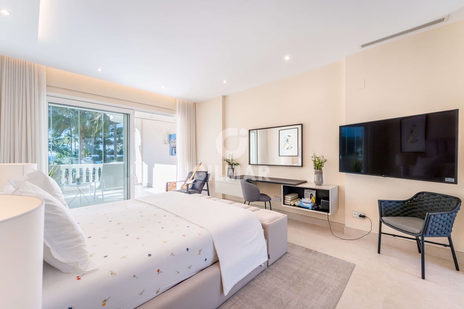 3 soveværelse Lejlighed til salg i New Golden Mile med swimmingpool - € 4.000.000 (Ref: 9554378)