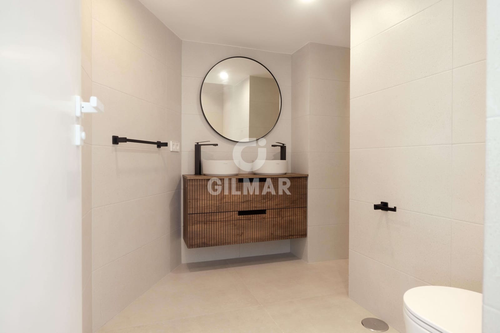 Piso de 3 habitaciones en Marbella en venta con piscina garaje - 1.475.000 € (Ref: 9557332)