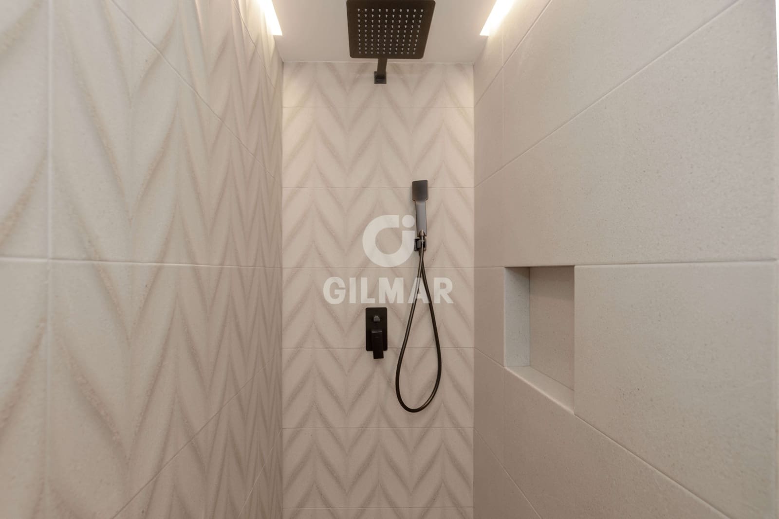 Piso de 3 habitaciones en Marbella en venta con piscina garaje - 1.475.000 € (Ref: 9557332)