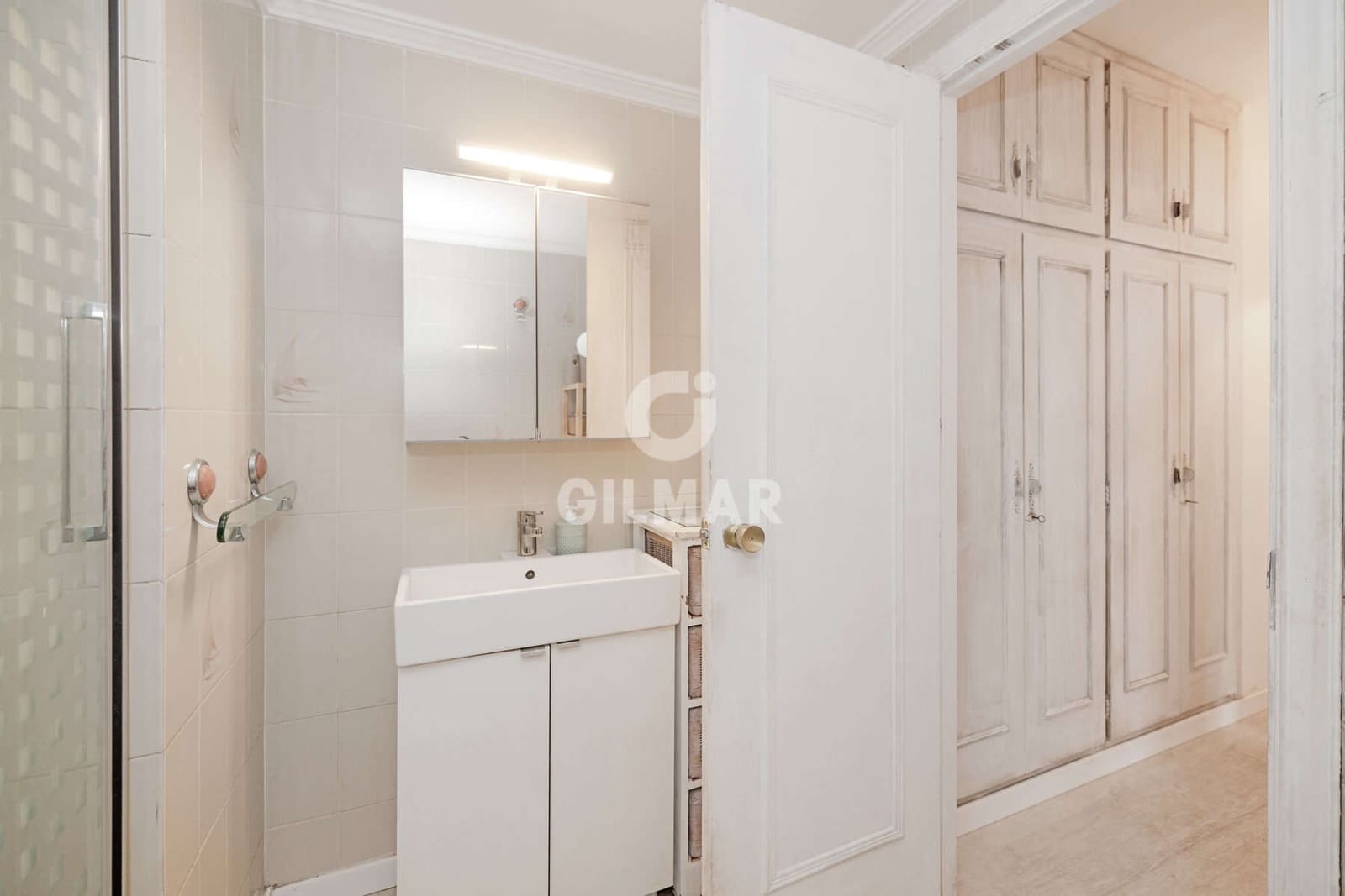 3 makuuhuone Kattohuoneisto myytävänä paikassa Estepona - 425 000 € (Ref: 9558993)