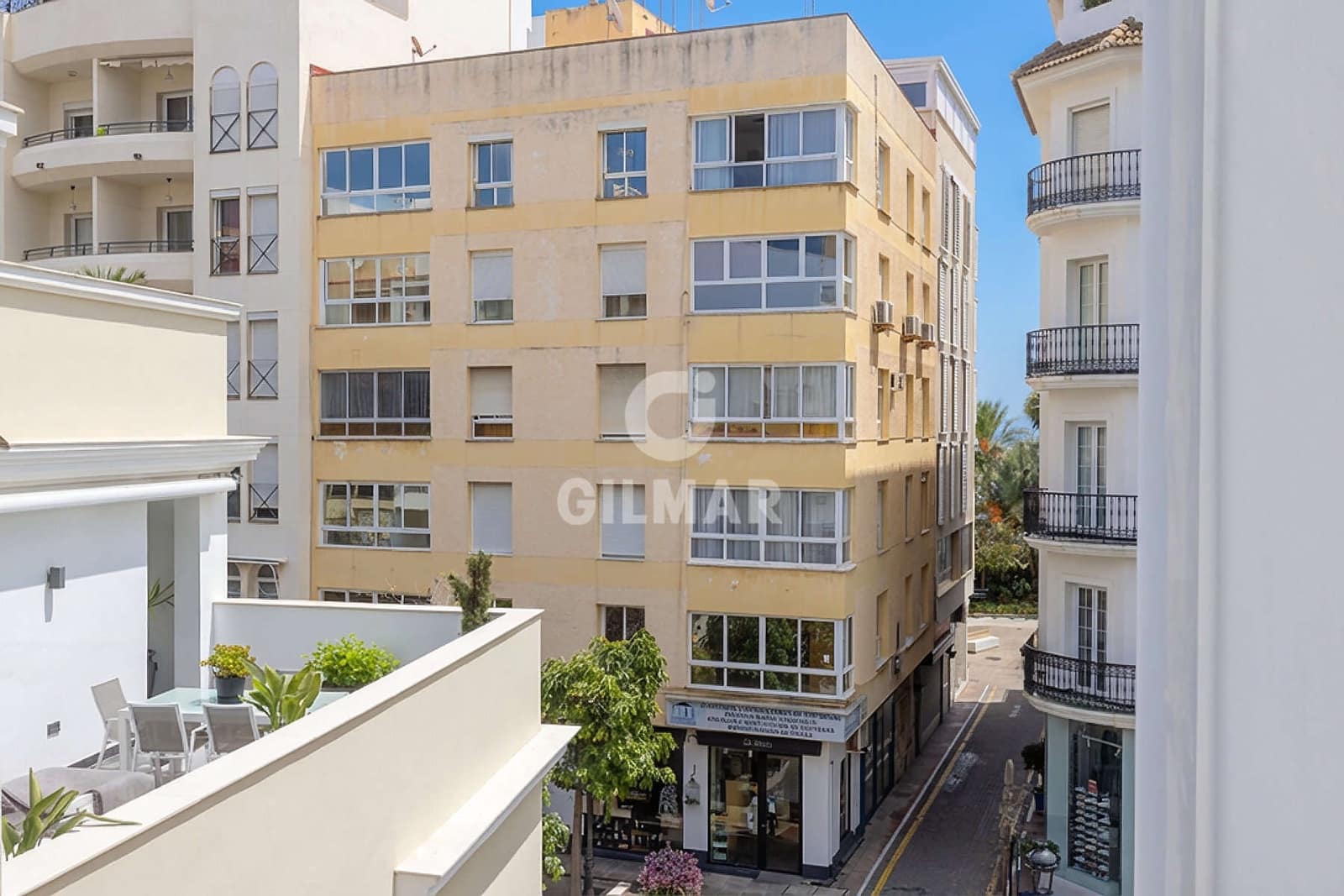 3 makuuhuone Kattohuoneisto myytävänä paikassa Estepona - 425 000 € (Ref: 9558993)