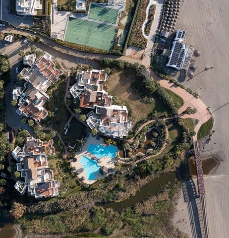 3 makuuhuone Asunto myytävänä paikassa El Velerín, Estepona mukana uima-altaan - 1 995 000 € (Ref: 9566780)