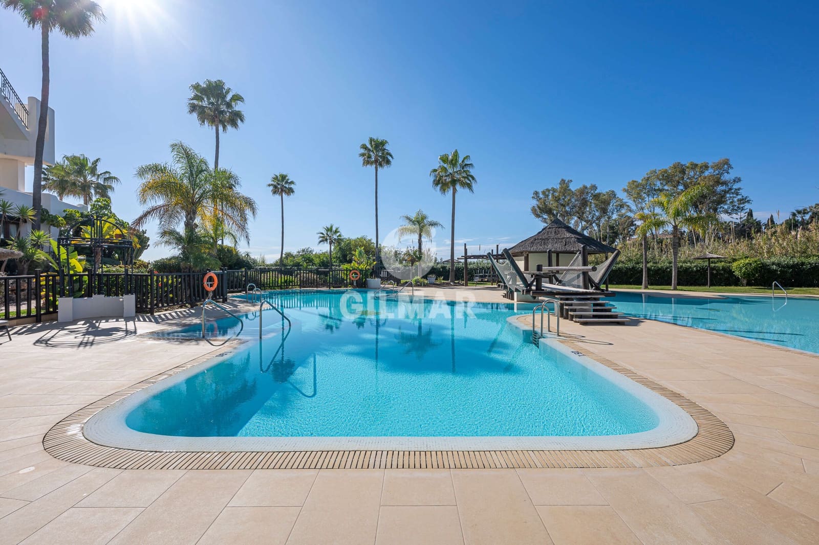 3 Zimmer Wohnung zu verkaufen in El Velerin mit Pool - 1.995.000 € (Ref: 9566780)