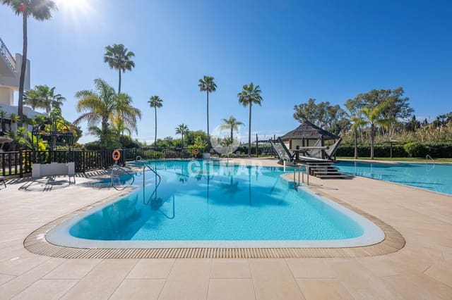 3 makuuhuone Asunto myytävänä paikassa El Velerín, Estepona mukana uima-altaan - 1 995 000 € (Ref: 9566780)