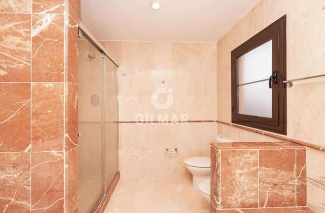 4 Zimmer Wohnung zu verkaufen in Atalaya-Isdabe, Estepona mit Garage - 850.000 € (Ref: 9569507)