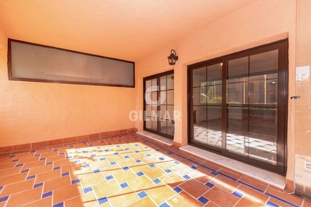 4 Zimmer Wohnung zu verkaufen in Atalaya-Isdabe, Estepona mit Garage - 850.000 € (Ref: 9569507)