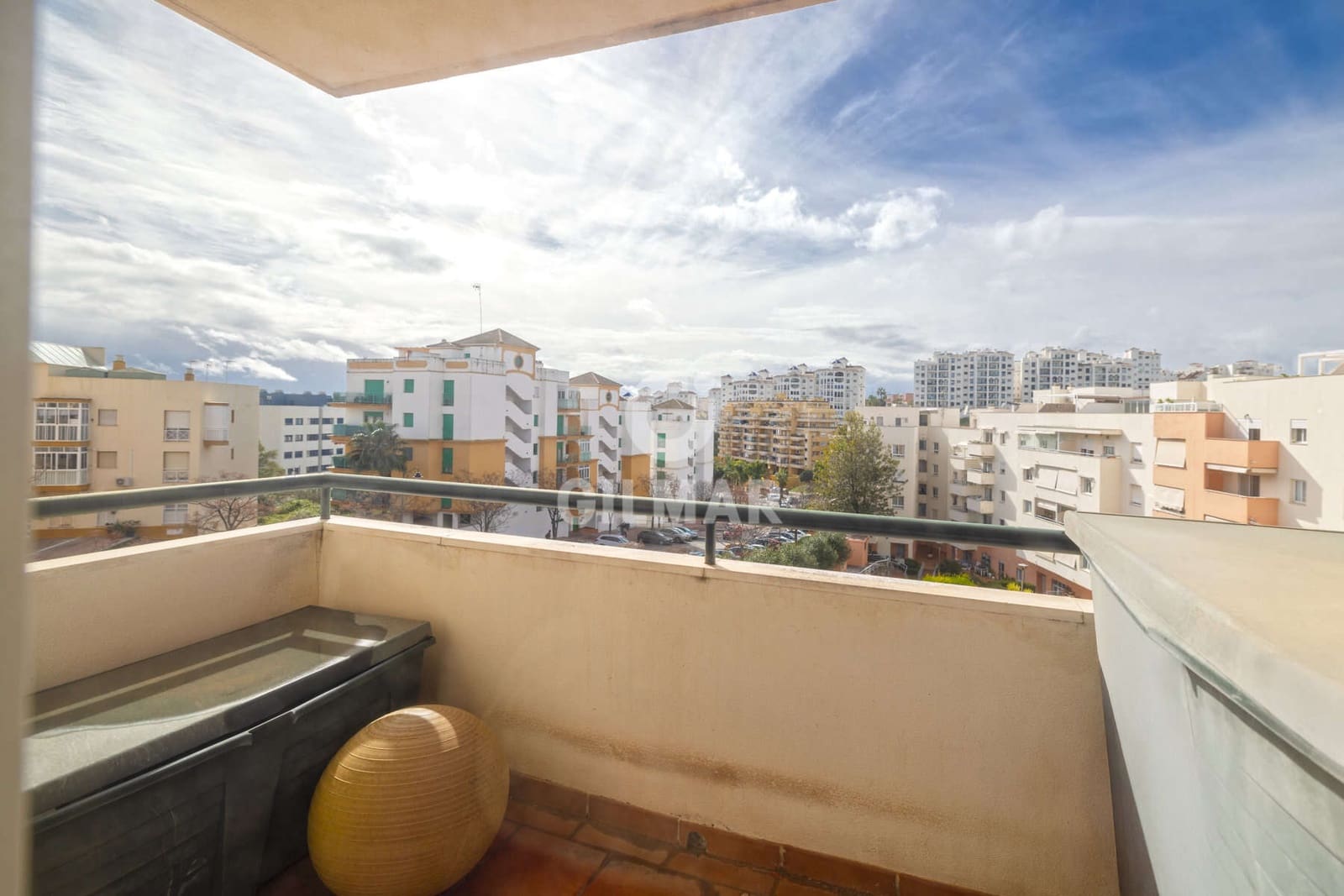 3 soveværelse Lejlighed til salg i Estepona med swimmingpool garage - € 465.000 (Ref: 9571978)