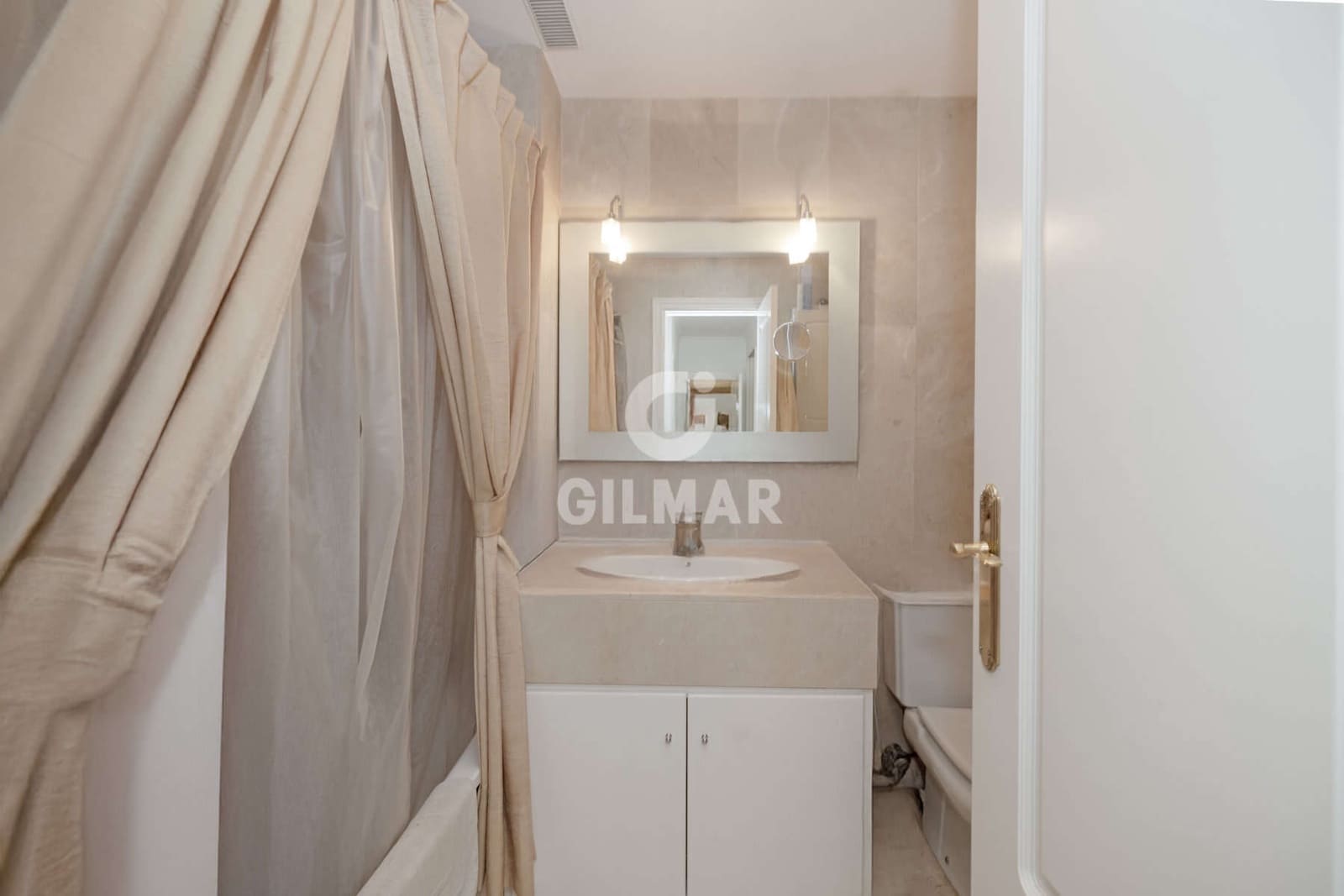 3 soveværelse Lejlighed til salg i Estepona med swimmingpool garage - € 465.000 (Ref: 9571978)