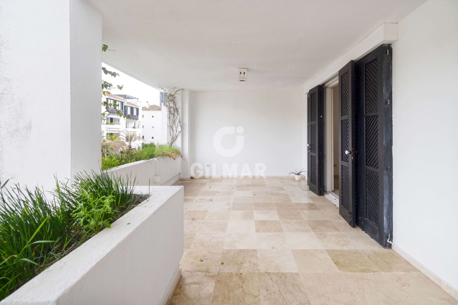 3 chambre Appartement à vendre à Elviria avec piscine garage - 900 000 € (Ref: 9575117)