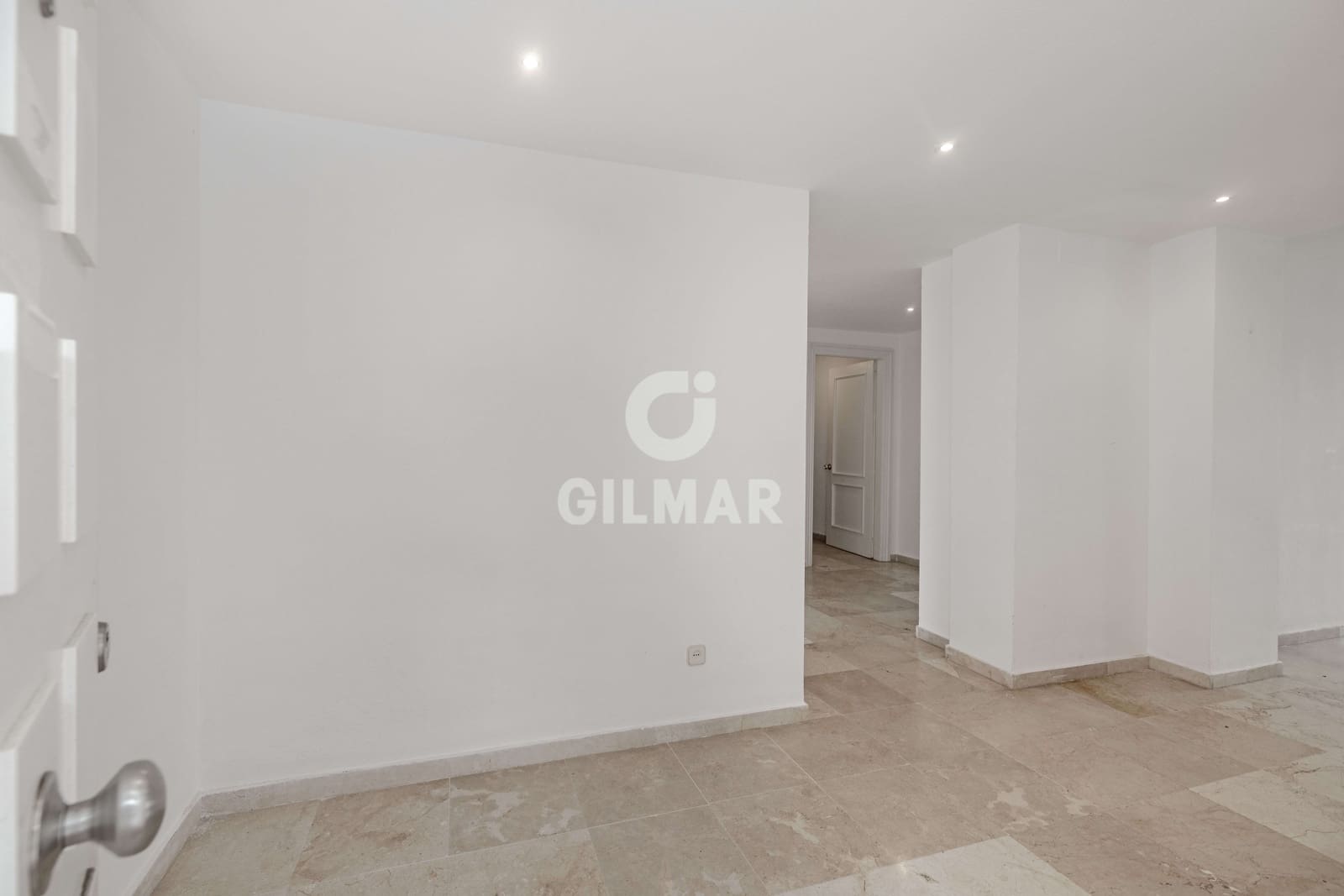 3 chambre Appartement à vendre à Elviria avec piscine garage - 900 000 € (Ref: 9575117)