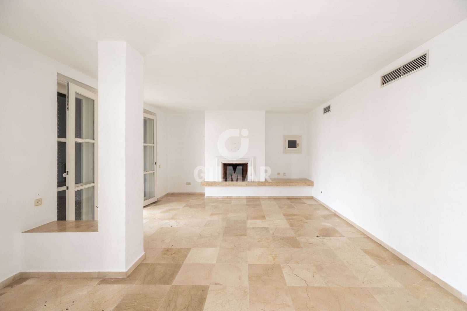 3 chambre Appartement à vendre à Elviria avec piscine garage - 900 000 € (Ref: 9575117)