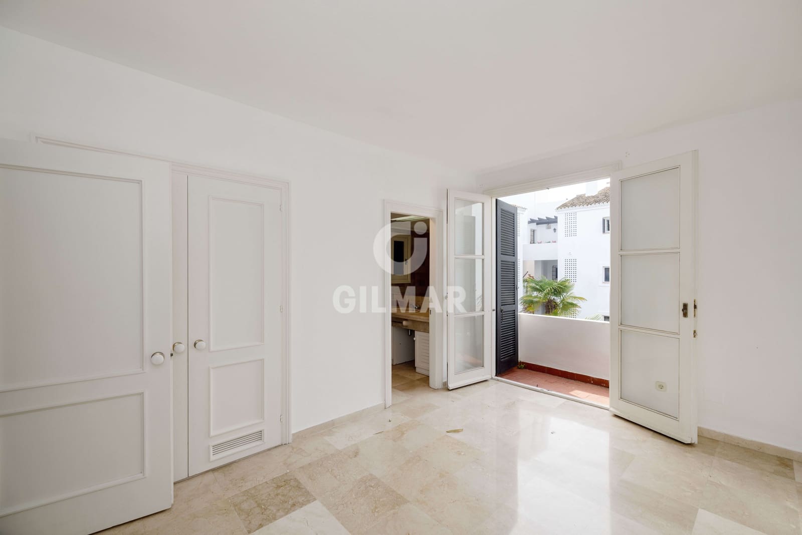 3 chambre Appartement à vendre à Elviria avec piscine garage - 900 000 € (Ref: 9575117)