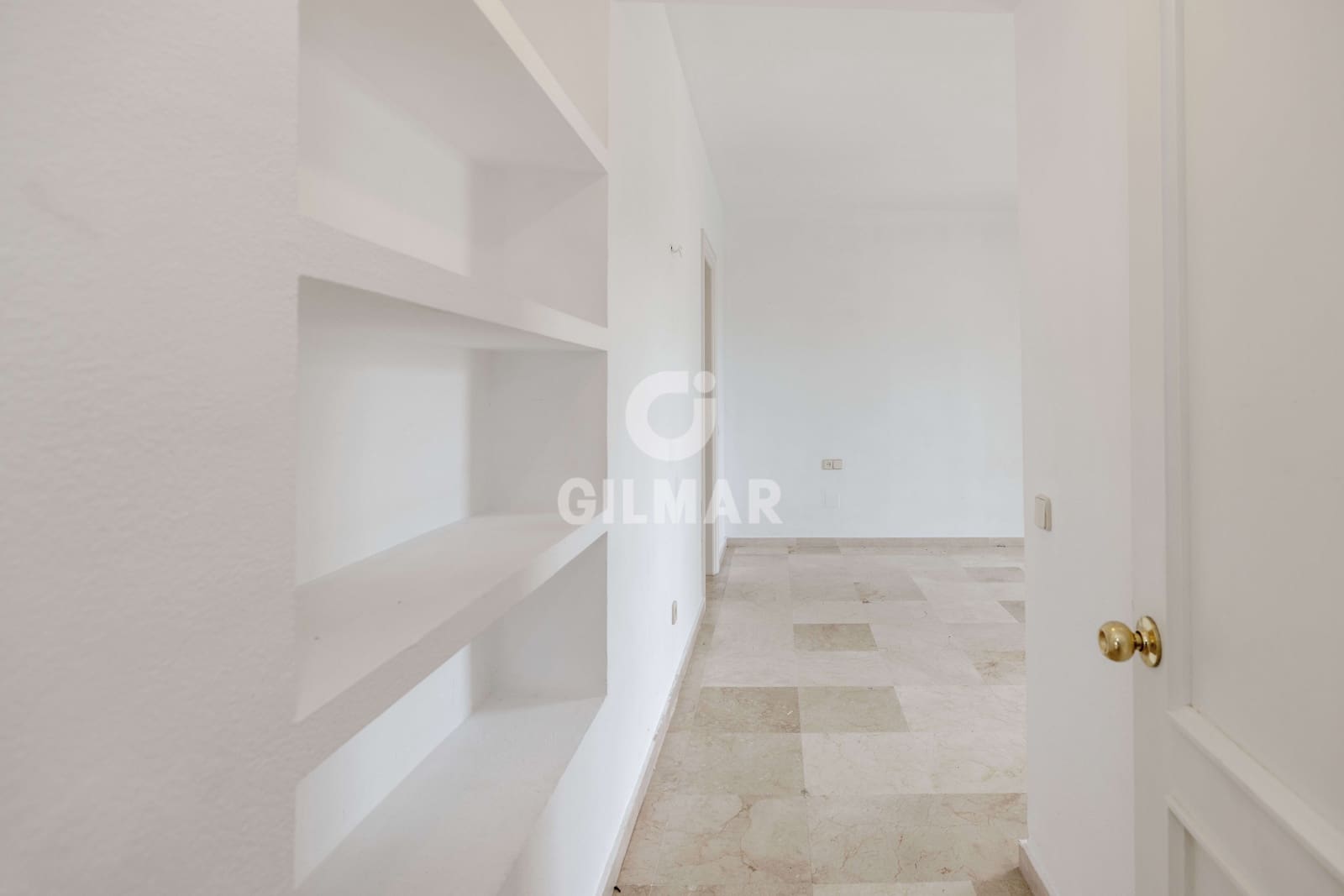 3 chambre Appartement à vendre à Elviria avec piscine garage - 900 000 € (Ref: 9575117)