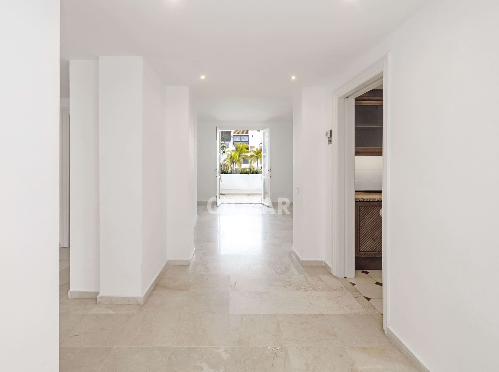 3 chambre Appartement à vendre à Elviria avec piscine garage - 900 000 € (Ref: 9575117)