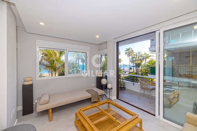 Piso de 2 habitaciones en Estepona en venta - 895.000 € (Ref: 9583185)