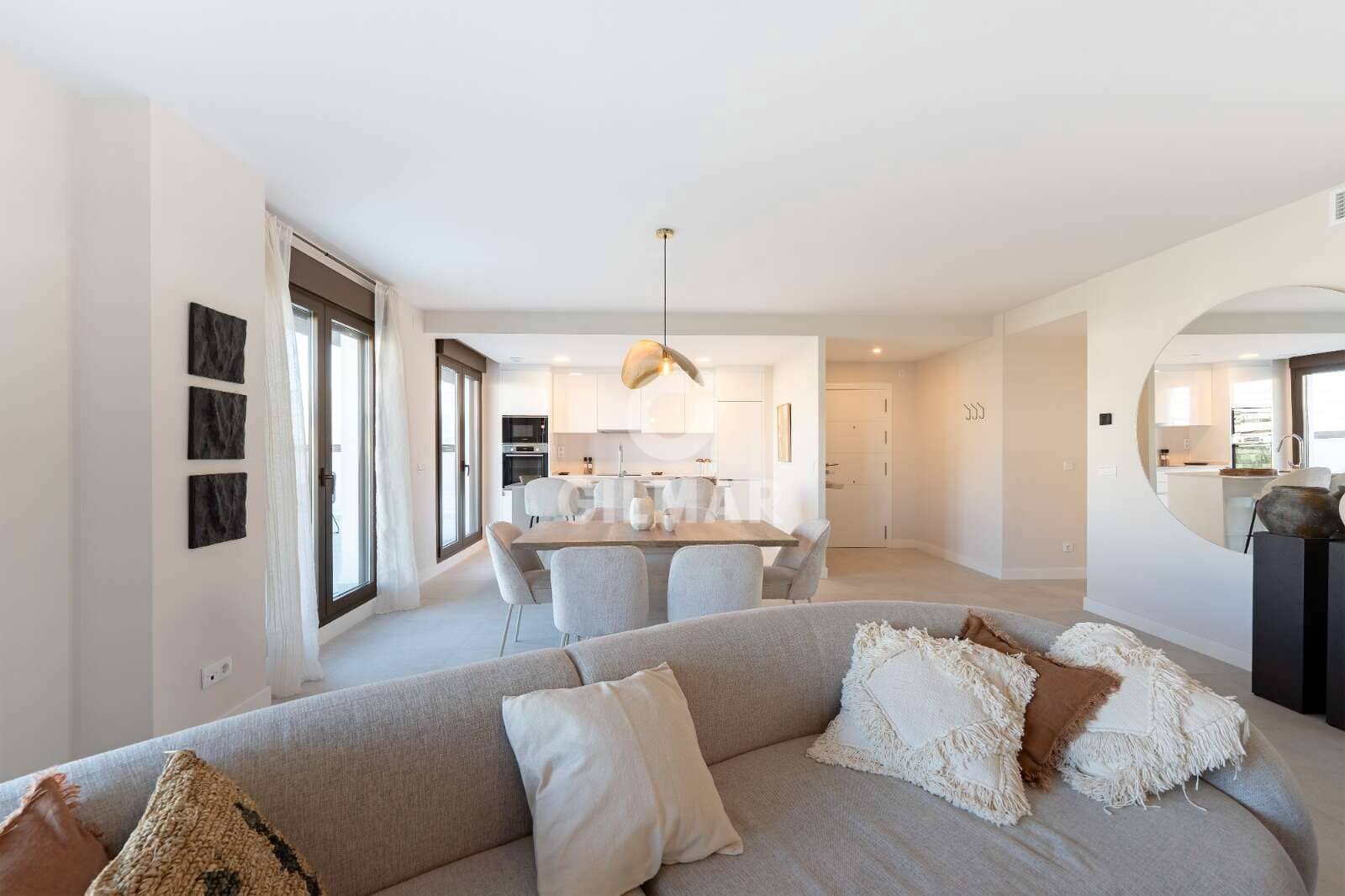 3 makuuhuone Kattohuoneisto myytävänä paikassa Estepona mukana uima-altaan 
autotalli - 975 000 € (Ref: 9583588)