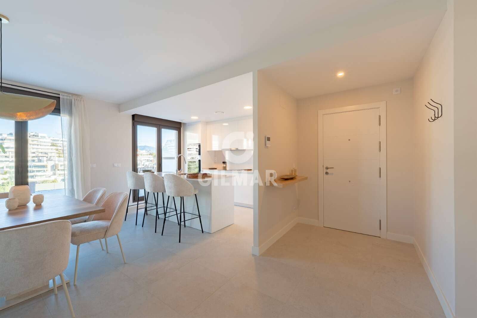 3 makuuhuone Kattohuoneisto myytävänä paikassa Estepona mukana uima-altaan 
autotalli - 975 000 € (Ref: 9583588)