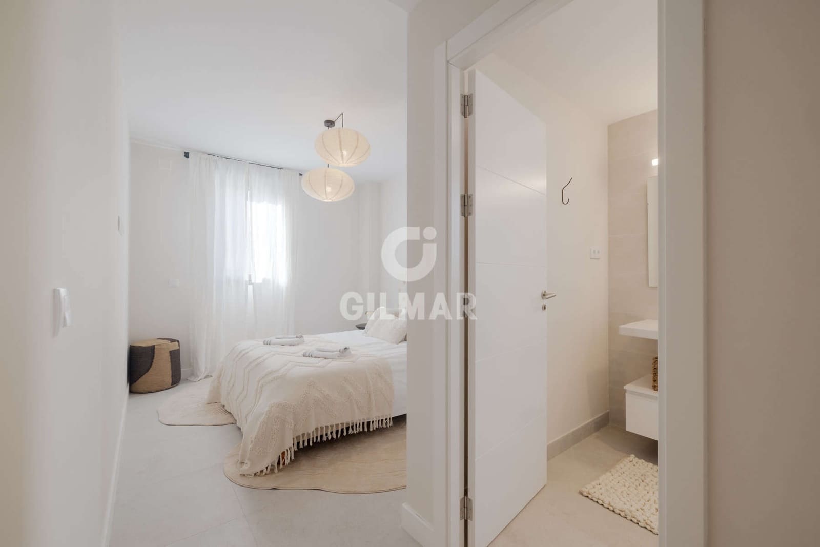 3 Zimmer Penthouse zu verkaufen in Estepona mit Pool Garage - 975.000 € (Ref: 9583588)