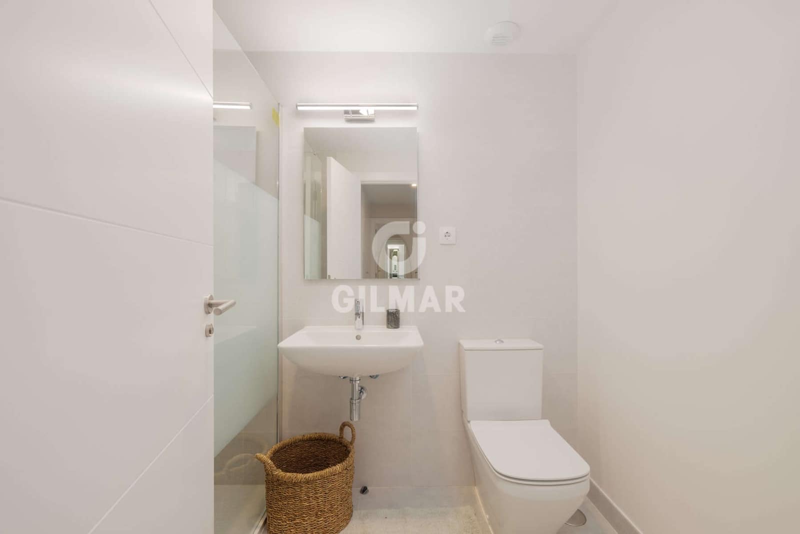 3 Zimmer Penthouse zu verkaufen in Estepona mit Pool Garage - 975.000 € (Ref: 9583588)