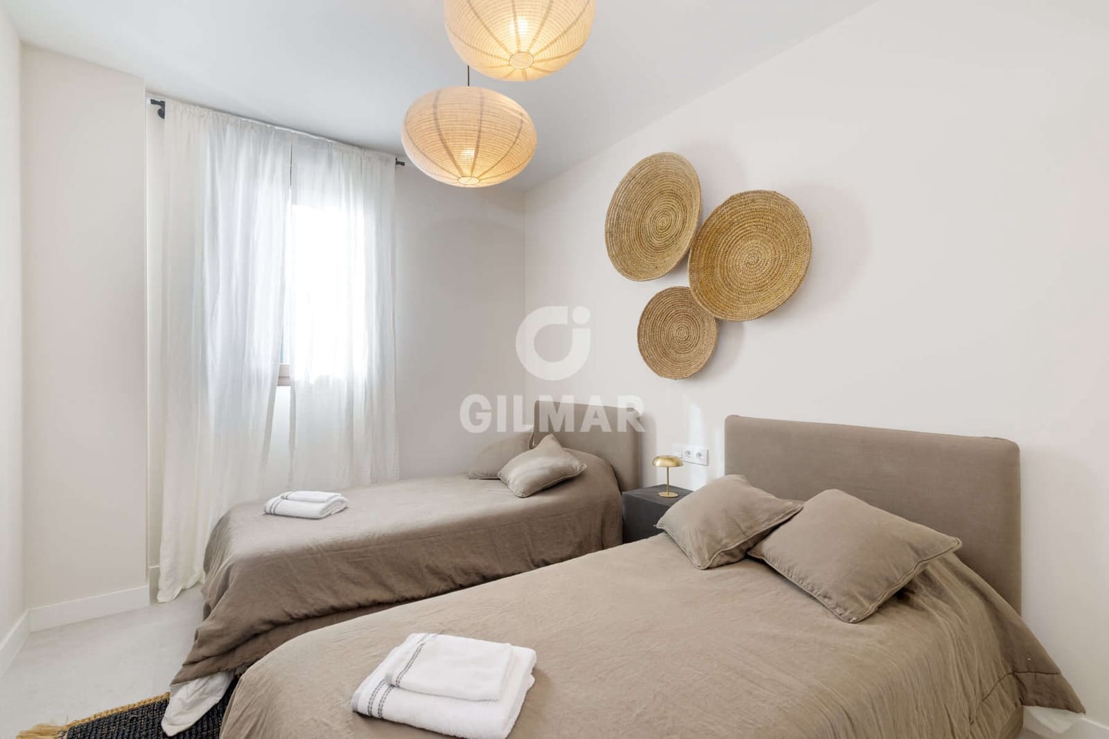 3 Zimmer Penthouse zu verkaufen in Estepona mit Pool Garage - 975.000 € (Ref: 9583588)