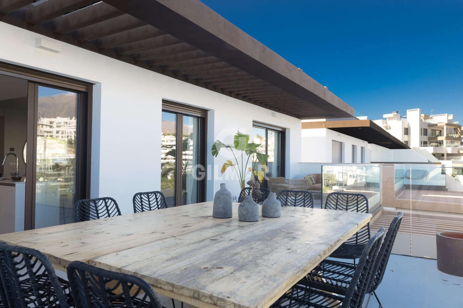 3 Zimmer Penthouse zu verkaufen in Estepona mit Pool Garage - 975.000 € (Ref: 9583588)