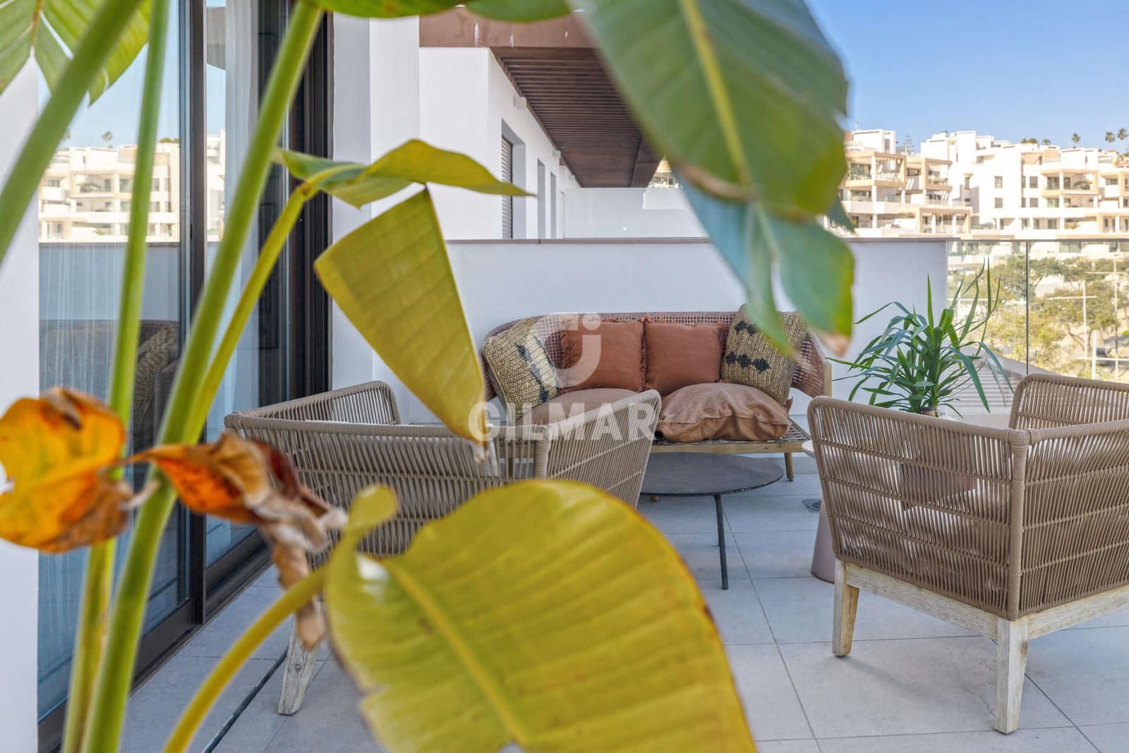 3 Zimmer Penthouse zu verkaufen in Estepona mit Pool Garage - 975.000 € (Ref: 9583588)