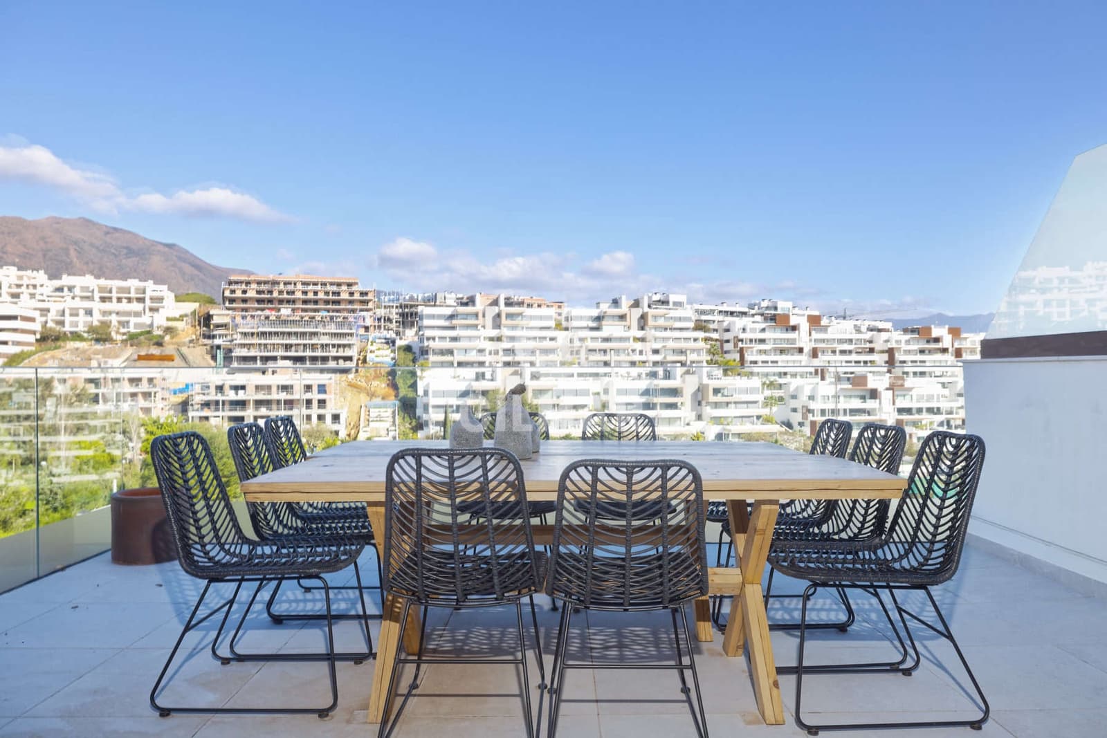 3 Zimmer Penthouse zu verkaufen in Estepona mit Pool Garage - 975.000 € (Ref: 9583588)