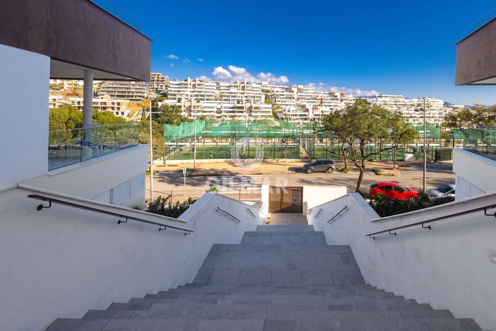 3 Zimmer Penthouse zu verkaufen in Estepona mit Pool Garage - 975.000 € (Ref: 9583588)