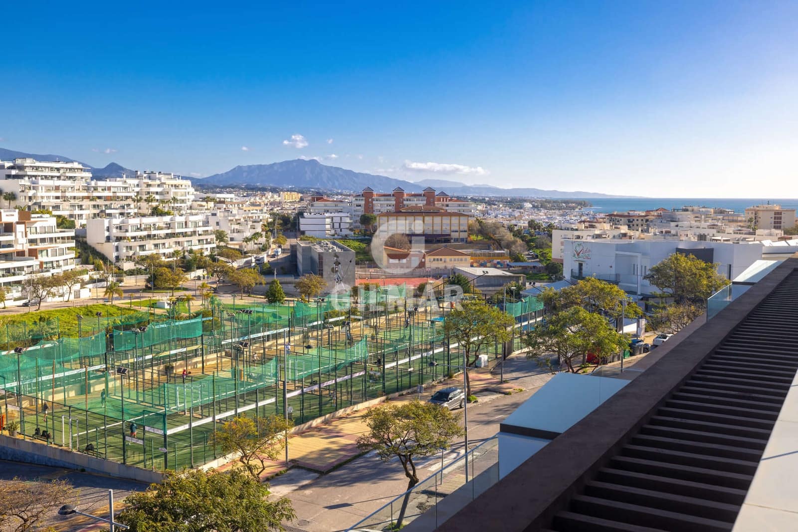 3 Zimmer Penthouse zu verkaufen in Estepona mit Pool Garage - 975.000 € (Ref: 9583588)