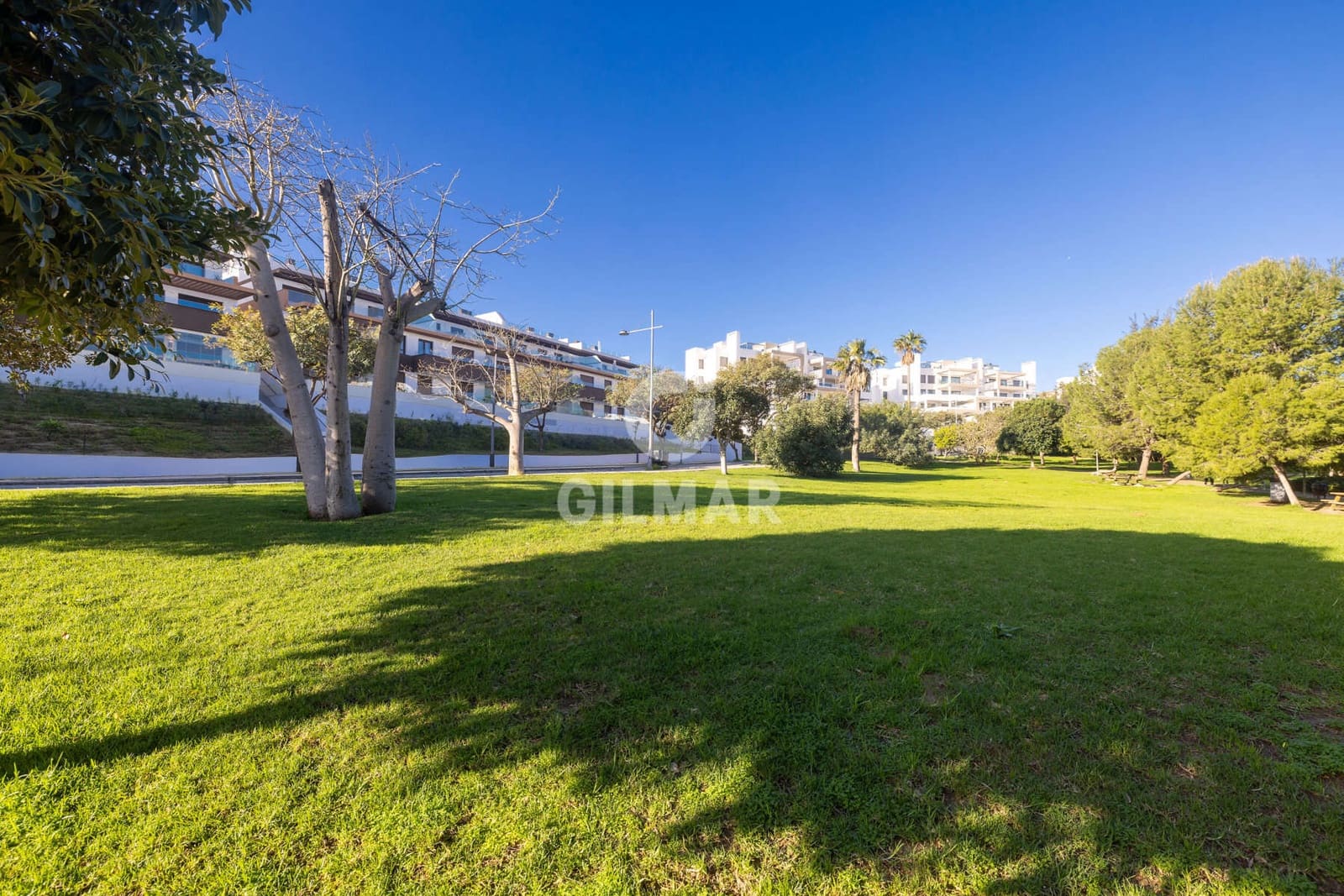 3 Zimmer Penthouse zu verkaufen in Estepona mit Pool Garage - 975.000 € (Ref: 9583588)