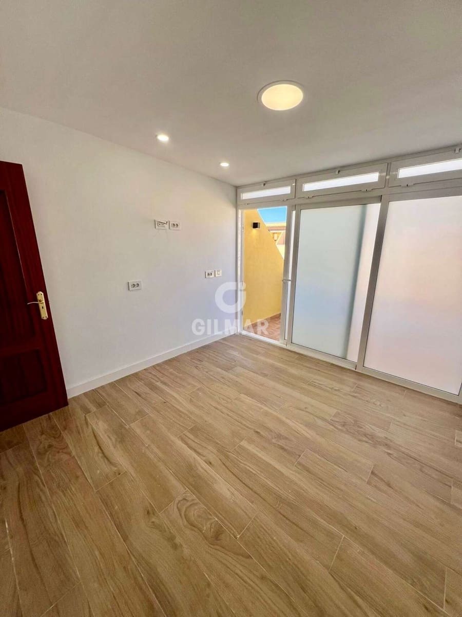 3 chambre Appartement à vendre à Valle de San Lorenzo avec garage - 290 000 € (Ref: 9585036)