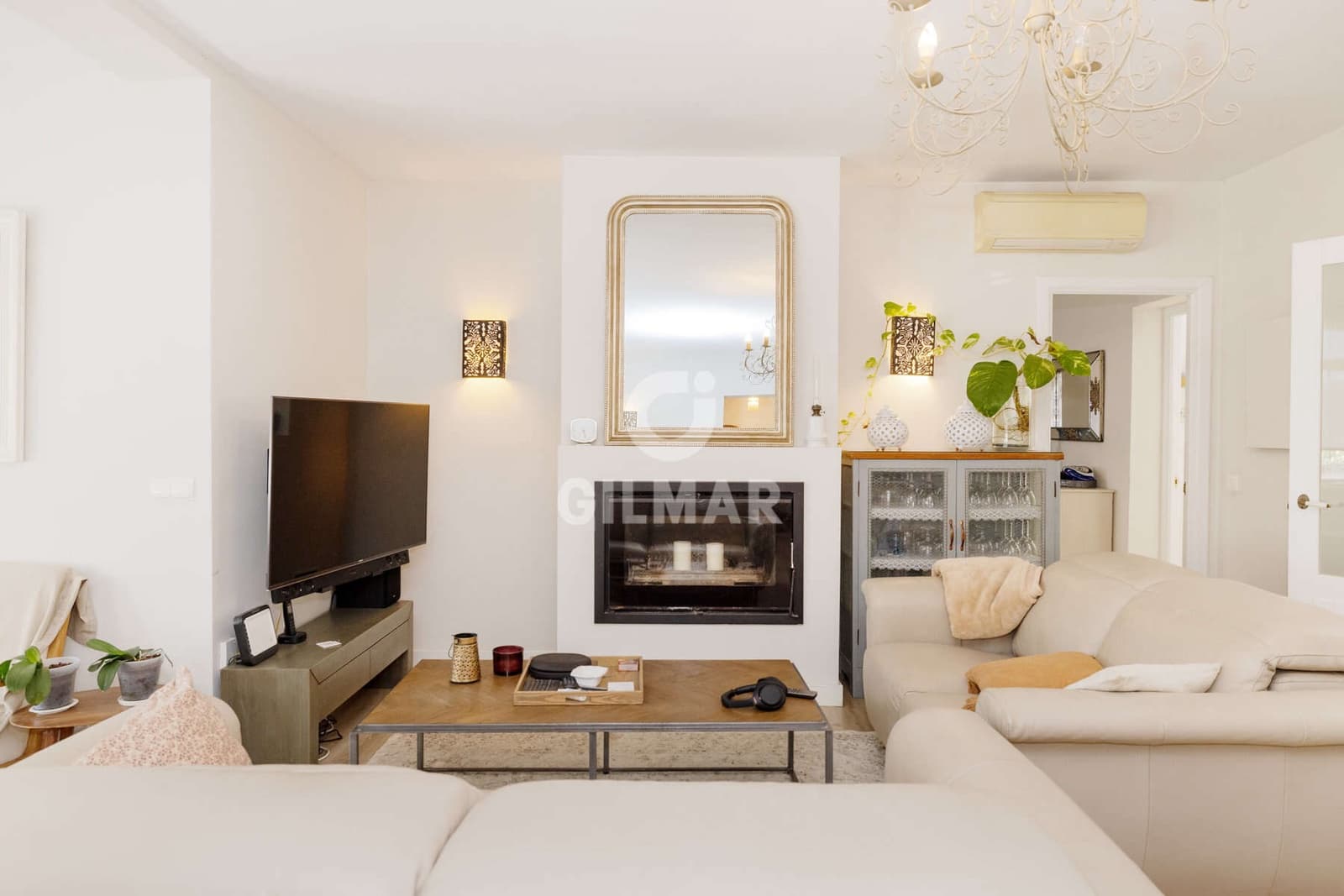 4 sovrum Villa till salu i Estepona med pool garage - 1 700 000 € (Ref: 9592095)