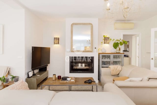 4 soveværelse Villa til salg i Centro, Estepona med swimmingpool garage - € 1.700.000 (Ref: 9592095)