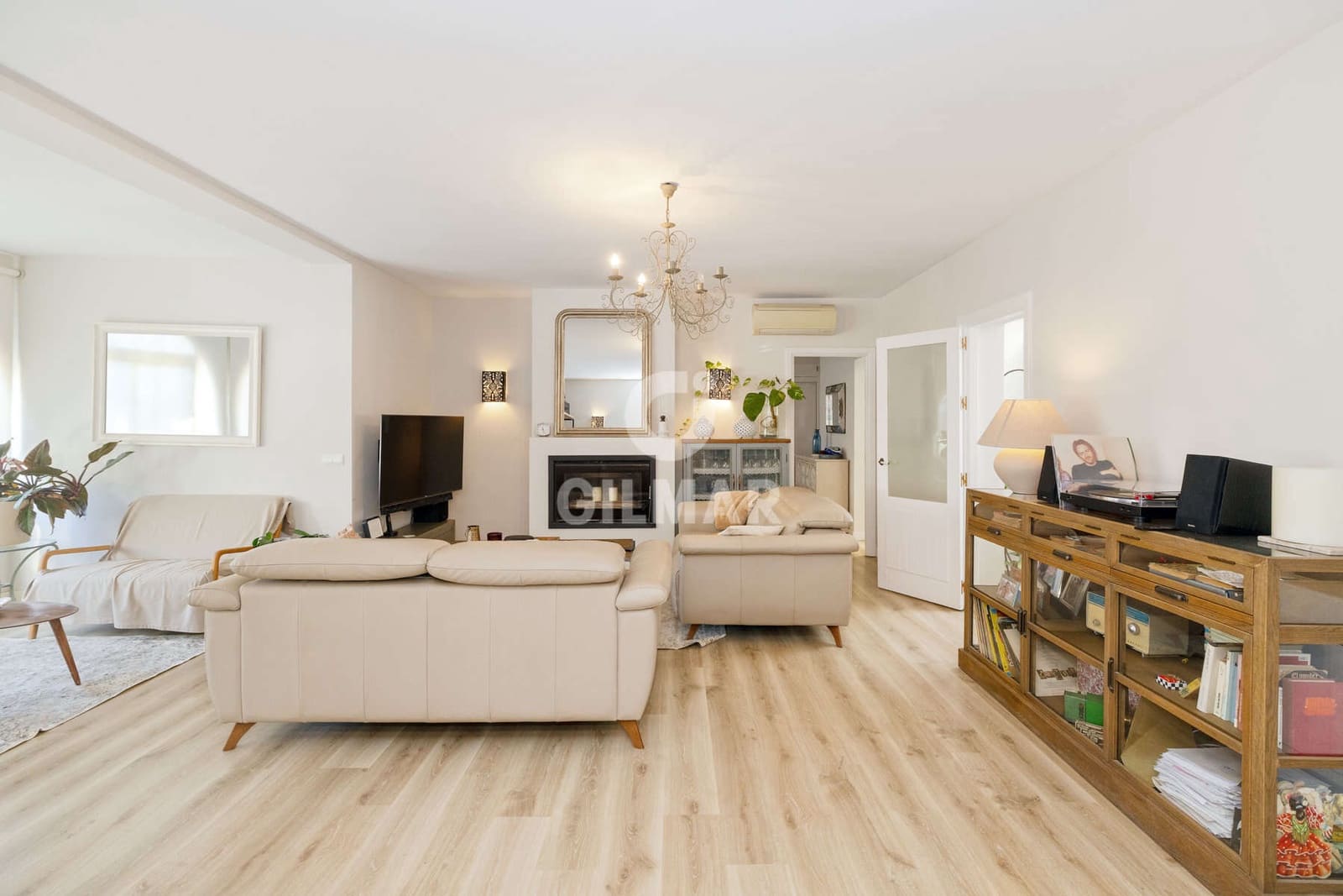 4 sovrum Villa till salu i Estepona med pool garage - 1 700 000 € (Ref: 9592095)