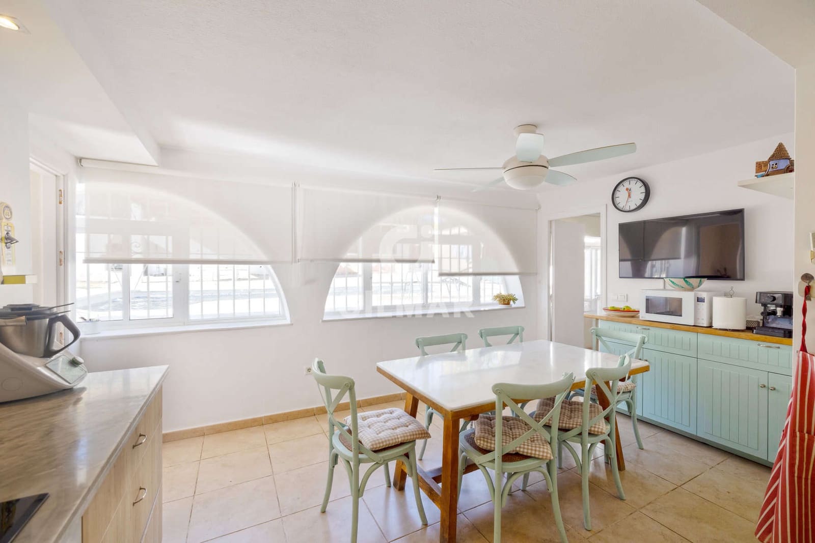 4 sovrum Villa till salu i Estepona med pool garage - 1 700 000 € (Ref: 9592095)