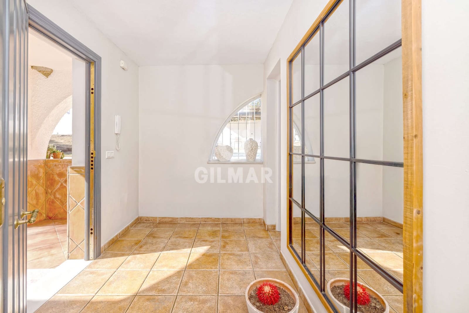 4 sovrum Villa till salu i Estepona med pool garage - 1 700 000 € (Ref: 9592095)