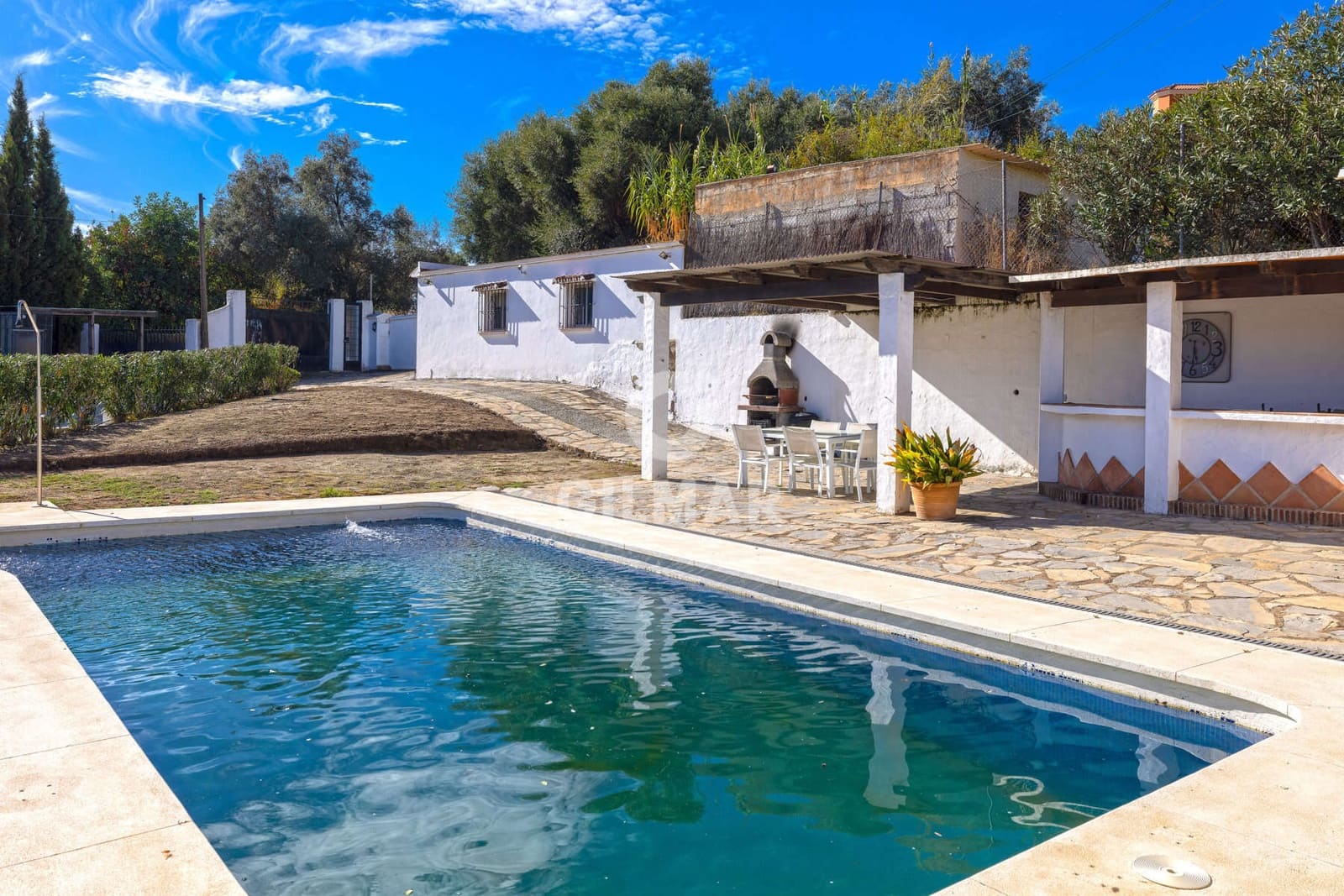 4 sovrum Villa till salu i Estepona med pool garage - 1 700 000 € (Ref: 9592095)