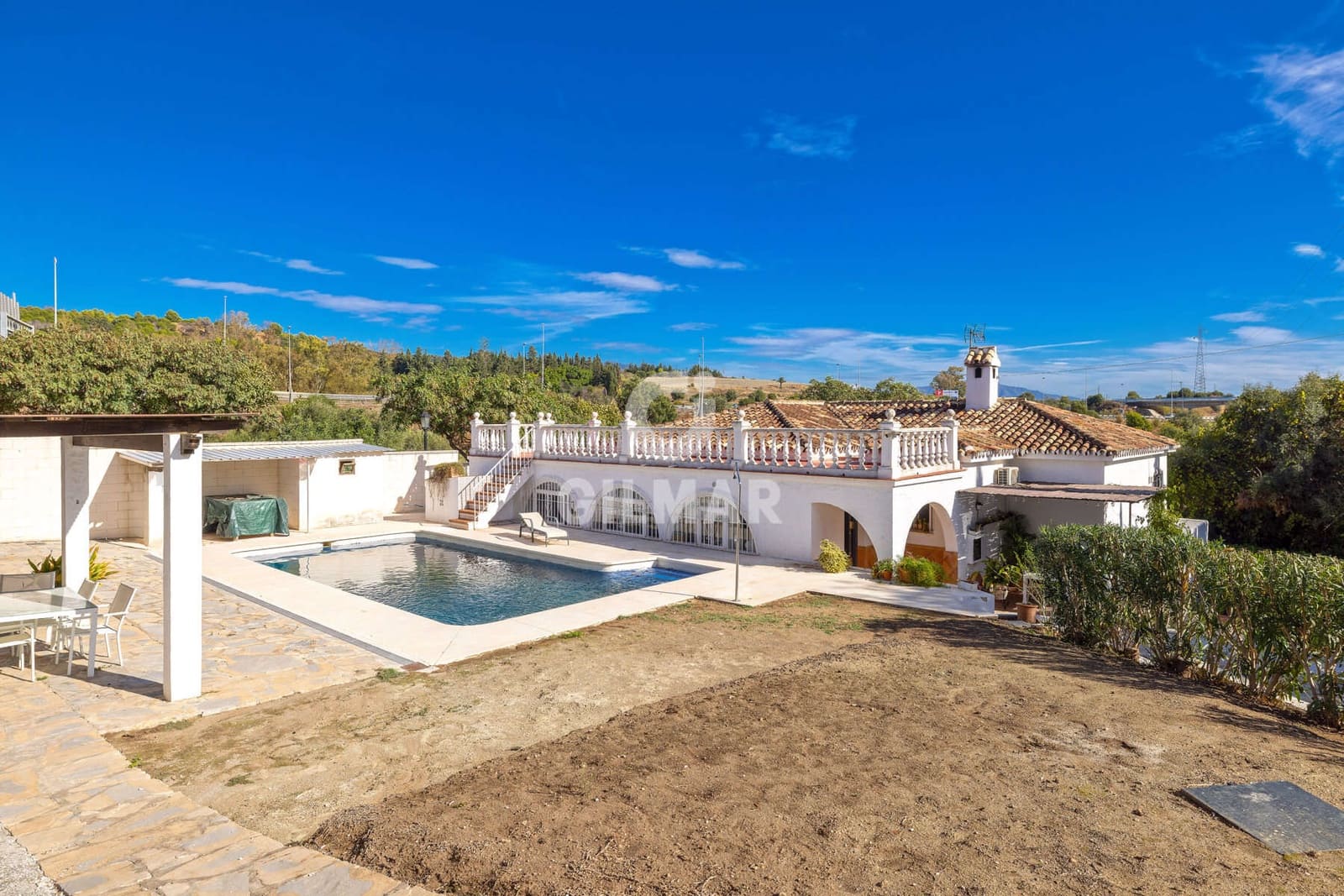 4 sovrum Villa till salu i Estepona med pool garage - 1 700 000 € (Ref: 9592095)
