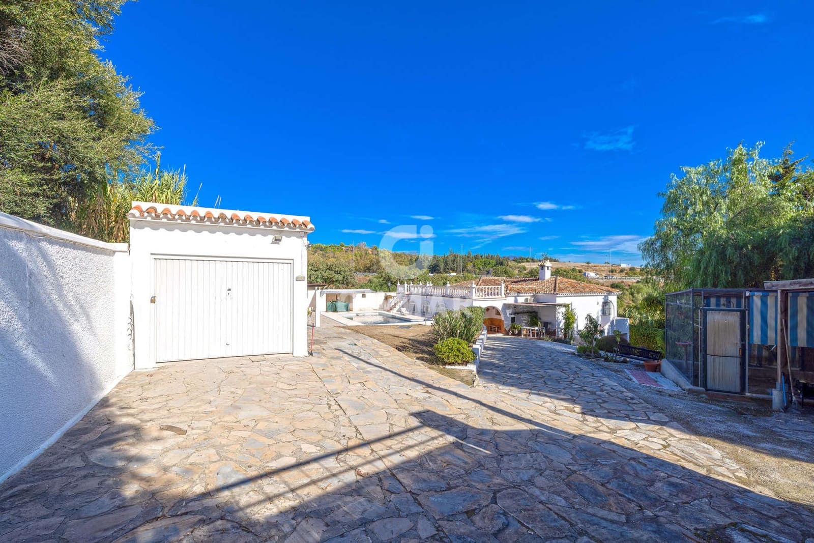 4 sovrum Villa till salu i Estepona med pool garage - 1 700 000 € (Ref: 9592095)