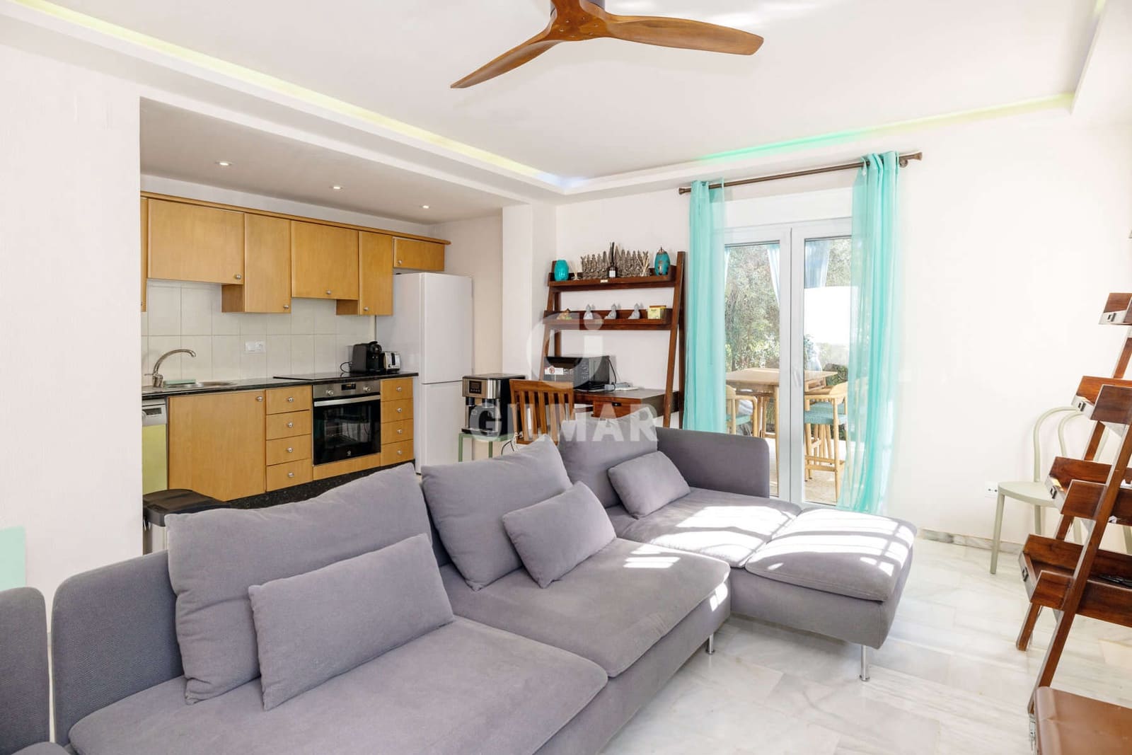 2 sovrum Semi-fristående Villa till salu i Estepona med pool - 375 000 € (Ref: 9592096)