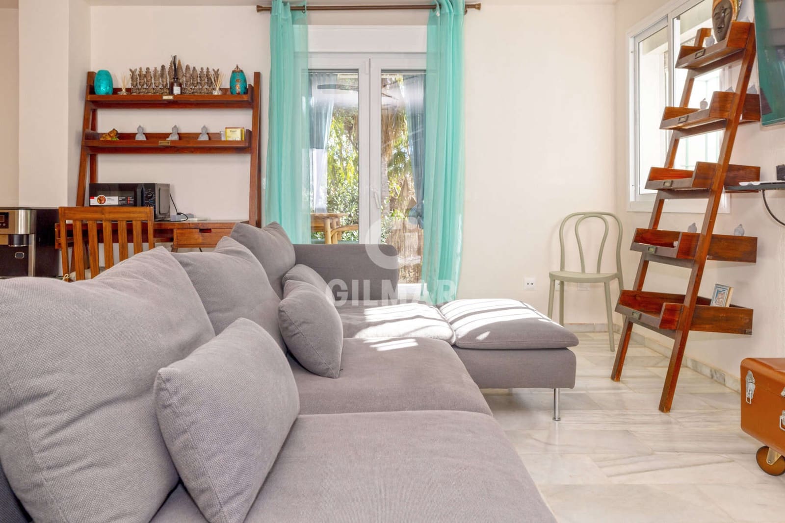 2 sovrum Semi-fristående Villa till salu i Estepona med pool - 375 000 € (Ref: 9592096)