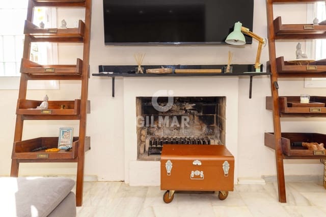 2 slaapkamer Halfvrijstaande villa te koop in Altos de Estepona, Estepona met zwembad - € 375.000 (Ref: 9592096)