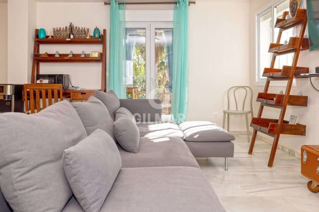 2 slaapkamer Halfvrijstaande villa te koop in Altos de Estepona, Estepona met zwembad - € 375.000 (Ref: 9592096)